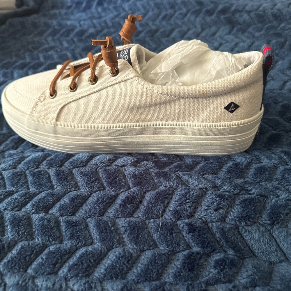 Sherry Crest Platform
